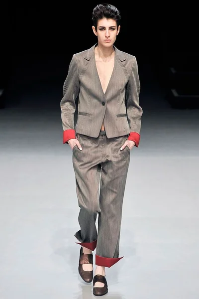 Look 2